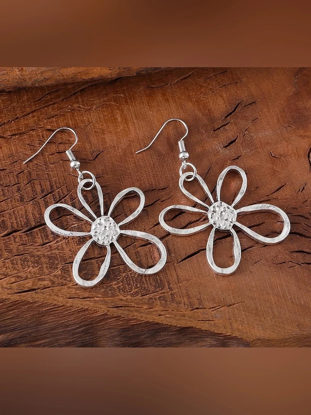 Boho Delicate Silver Daisy Pendant Necklace and Earring Set ~ New~